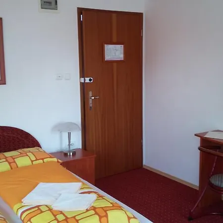 Polgármester étterem és Panzió 2*