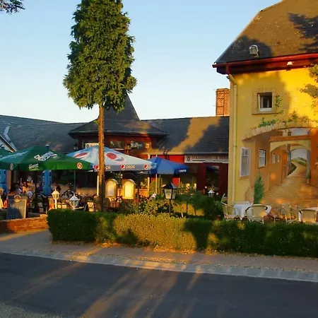 Polgarmester Etterem Es Panzio Fertőszéplak