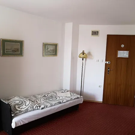Polgármester étterem és Panzió Locanda 2*
