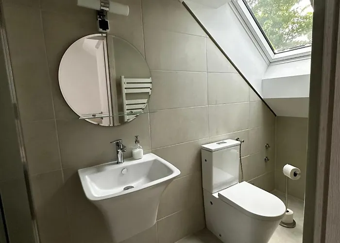 Polgarmester Etterem Es Panzio Han/Misafirhane